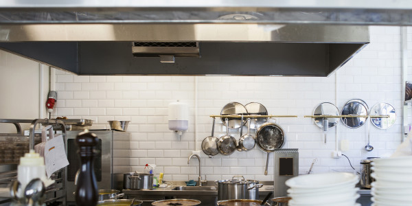 Auditorías, Informes y Certificados de Limpieza en Barcelona · Cocina de Pizzerías