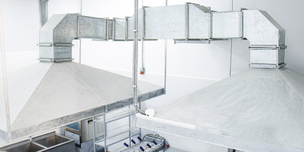 Limpiezas de Conductos de Extracción y Ventilación en Barcelona · Cocina de Hoteles